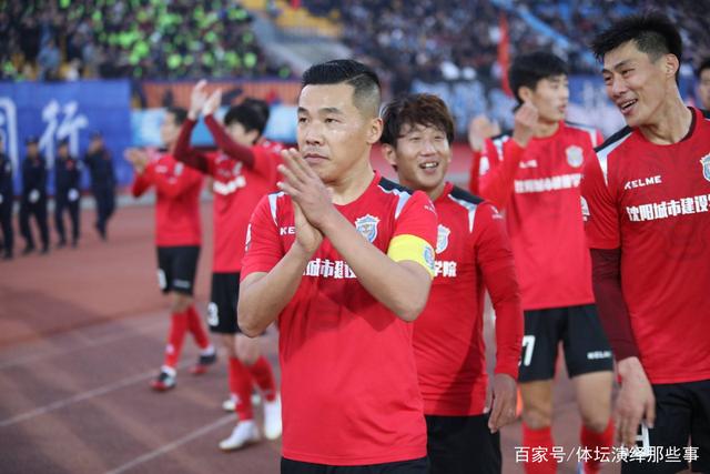 官方：国米与28岁邓弗里斯续约至2028年6月