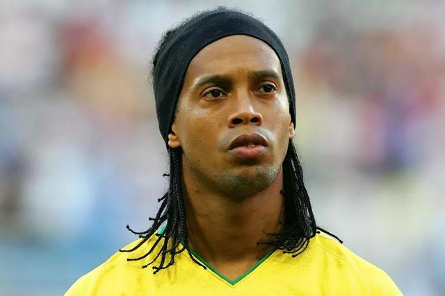 比苏马开场13秒吃黄牌 创造英超联赛历史纪录